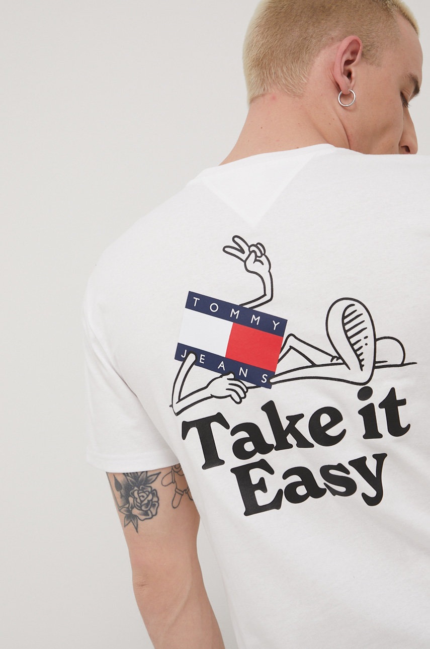 

Памучна тениска Tommy Jeans в бяло с принт, Бял