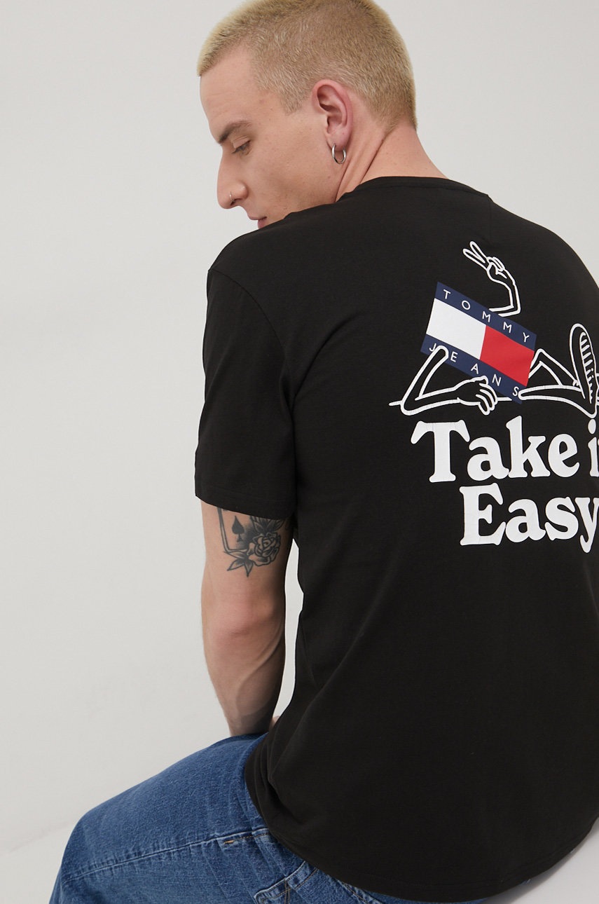 

Памучна тениска Tommy Jeans в черно с принт, Черен