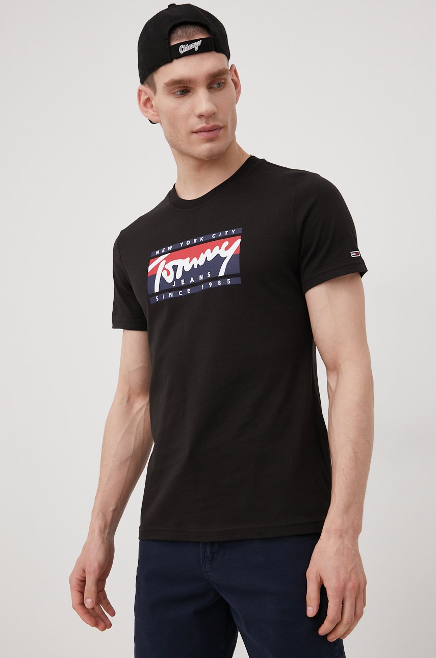 

Памучна тениска Tommy Jeans в черно с принт, Черен