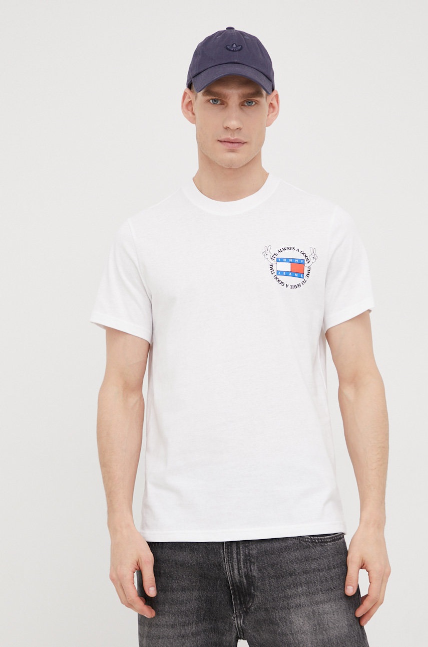 

Хлопковая футболка Tommy Jeans цвет белый с принтом