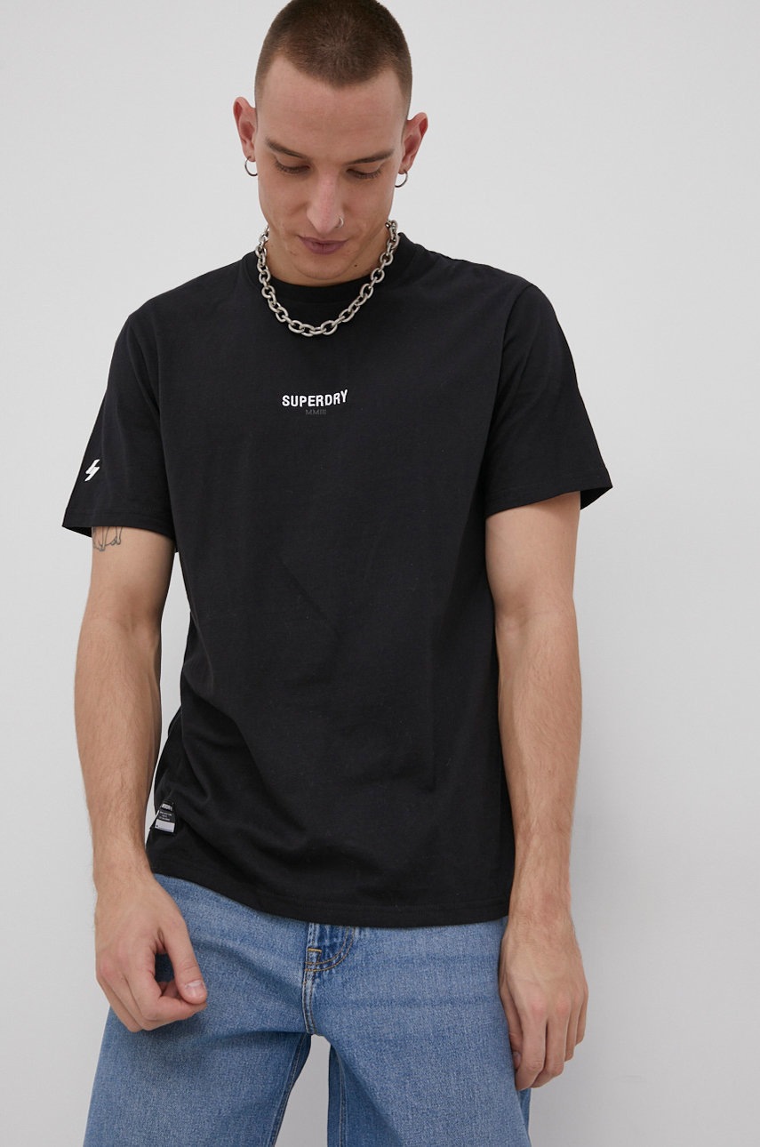 

Памучна тениска Superdry в черно с апликация, Черен