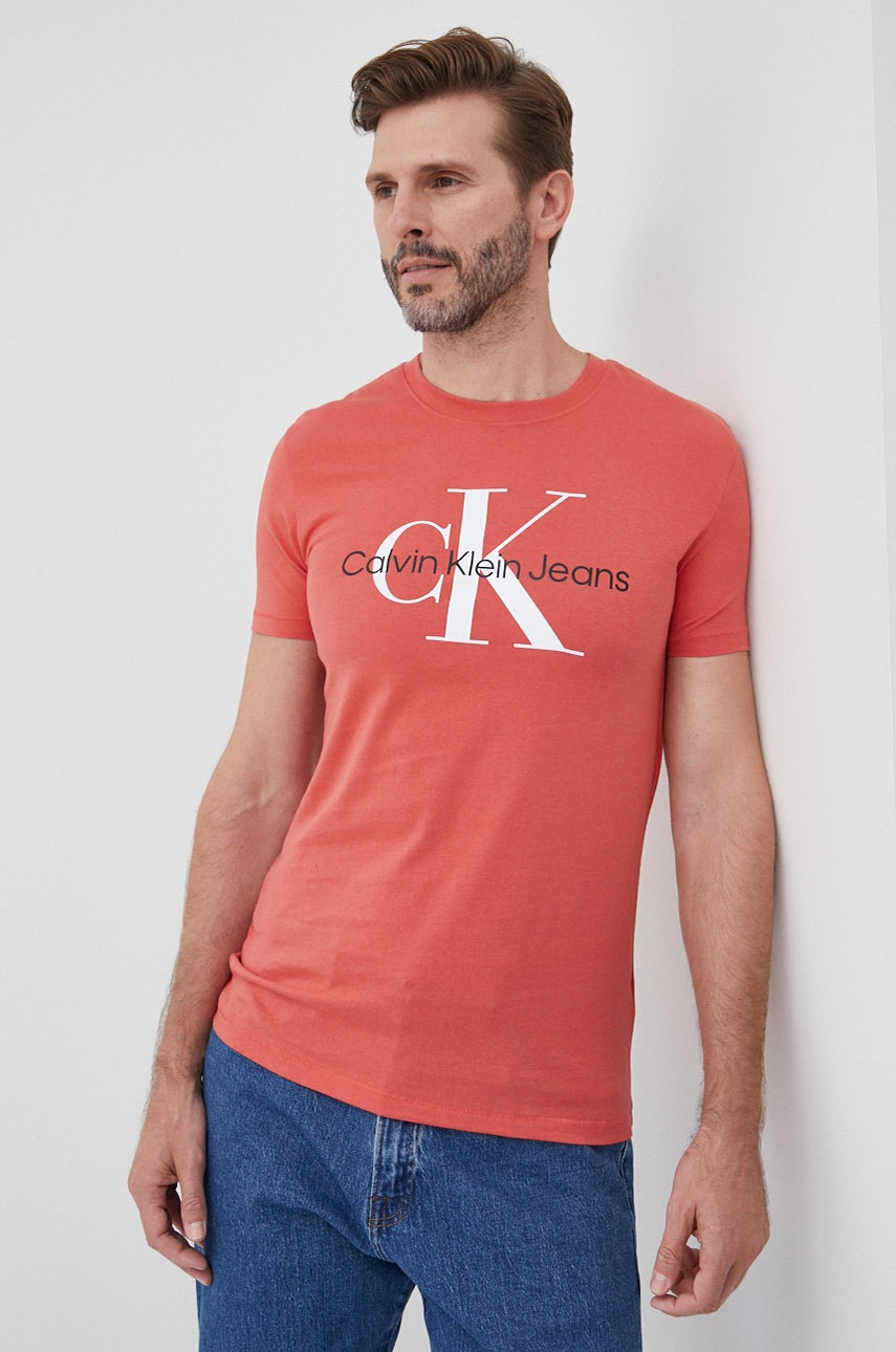 

Памучна тениска Calvin Klein Jeans в оранжево с принт, Оранжев