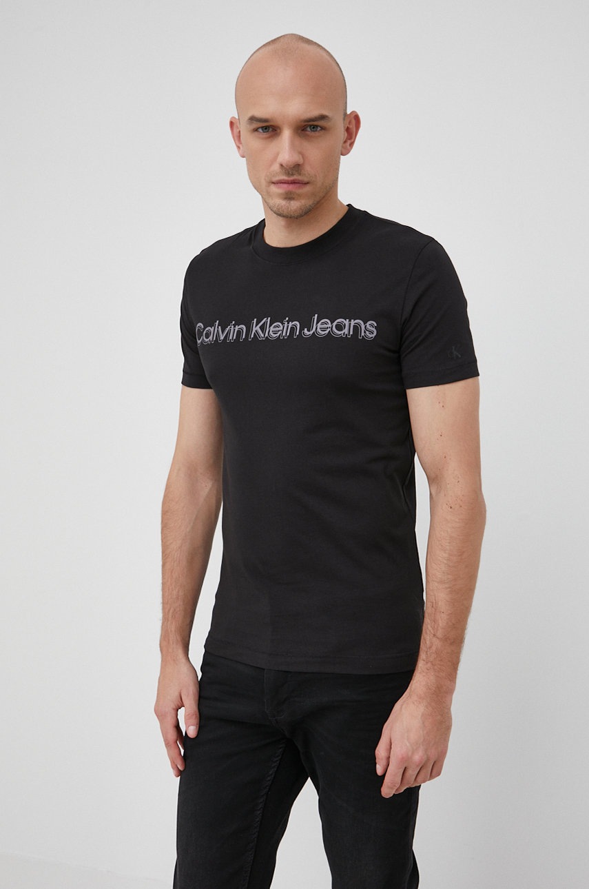 

Памучна тениска Calvin Klein Jeans в черно с принт, Черен