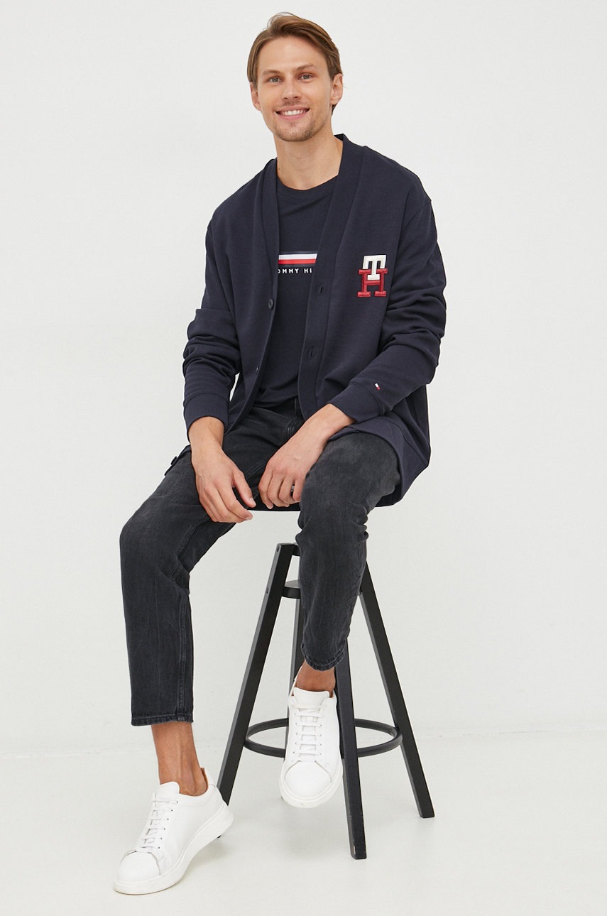 

Футболка Tommy Hilfiger чоловічий колір синій з принтом
