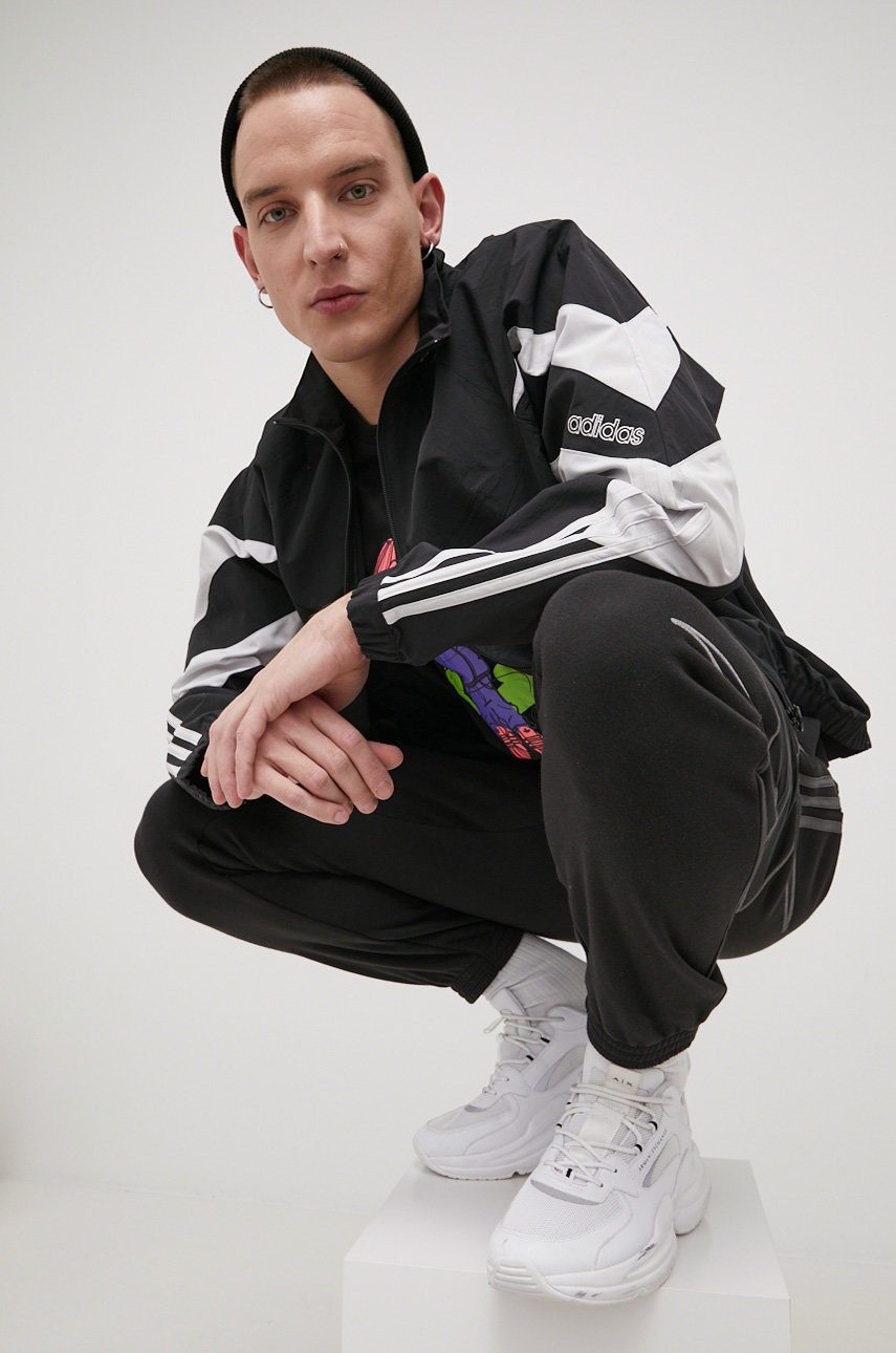 

Бавовняна футболка adidas Originals HC7151 колір чорний з принтом