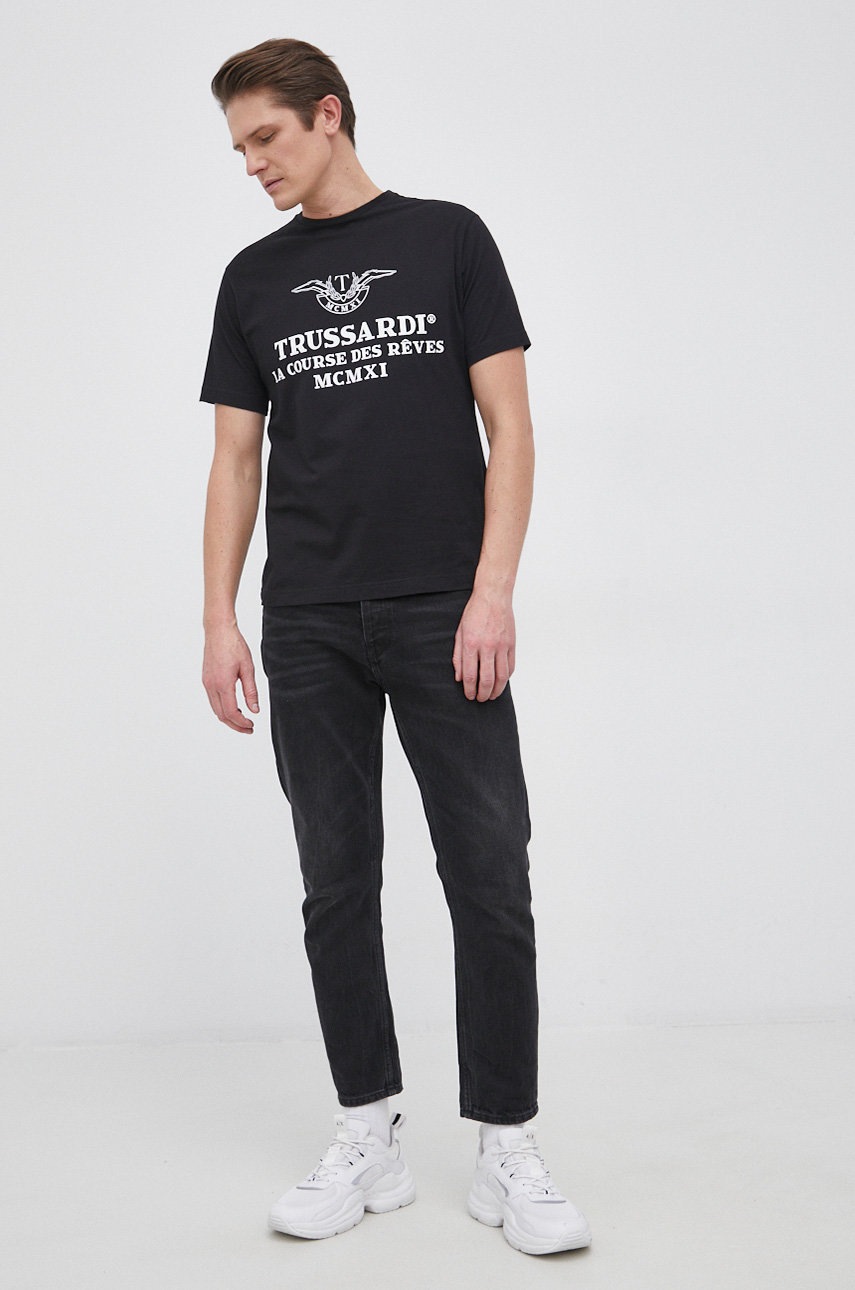 

Хлопковая футболка Trussardi цвет чёрный с принтом