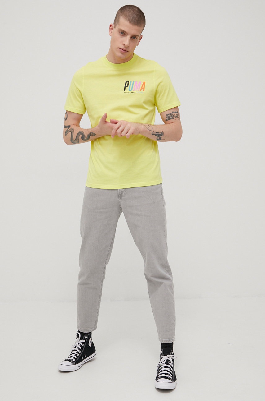 

Хлопковая футболка Puma 533623 цвет жёлтый с аппликацией