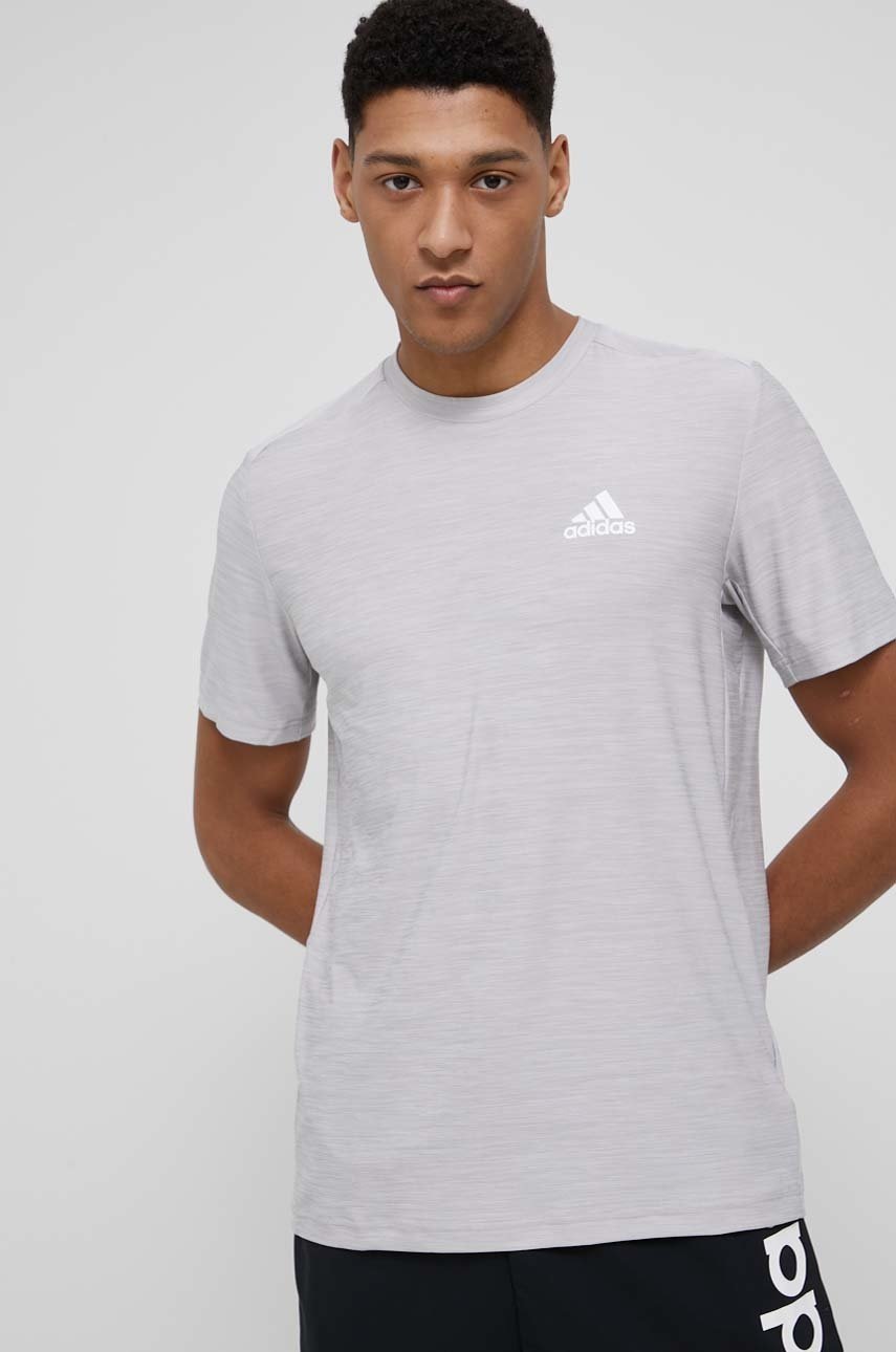 

Футболка adidas Performance GM2076 мужской цвет серый однотонный