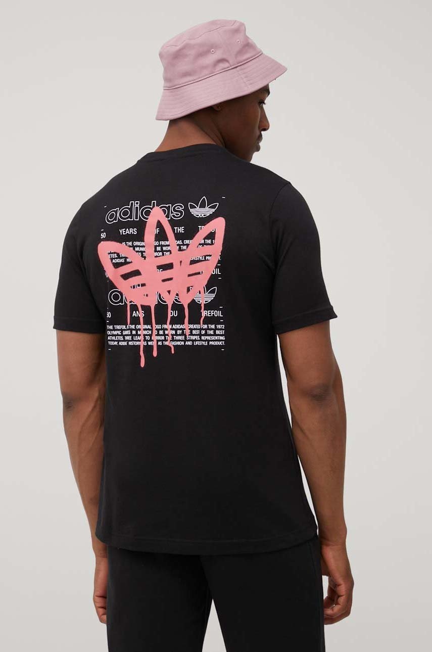 

Бавовняна футболка adidas Originals колір чорний з принтом