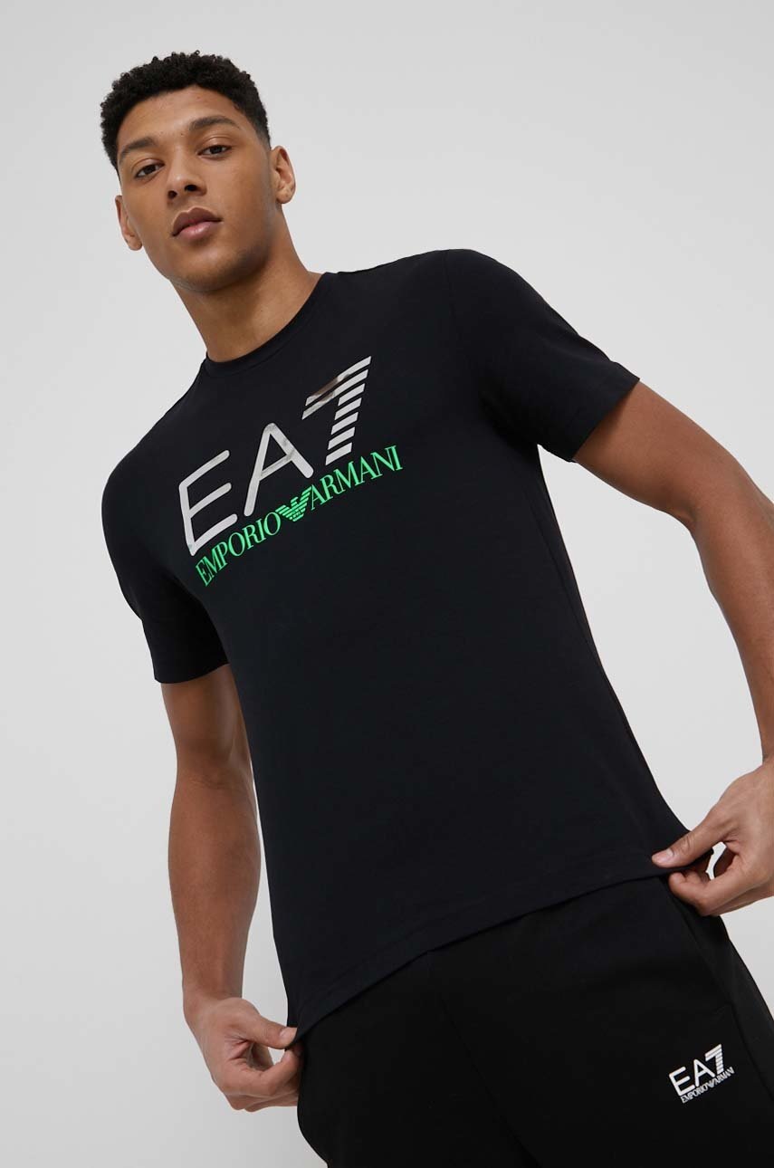 

Тениска EA7 Emporio Armani мъжки в черно с принт, Черен