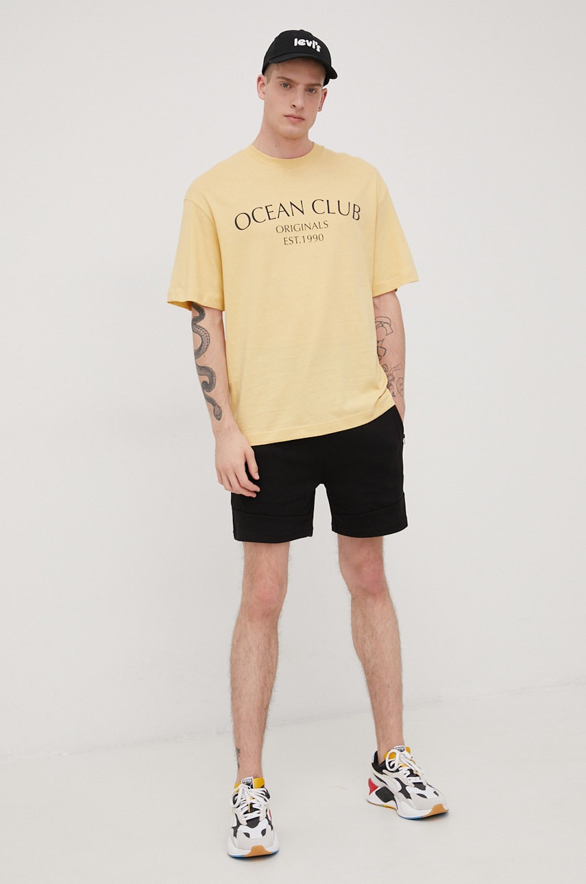 

Хлопковая футболка Jack & Jones цвет бежевый с принтом