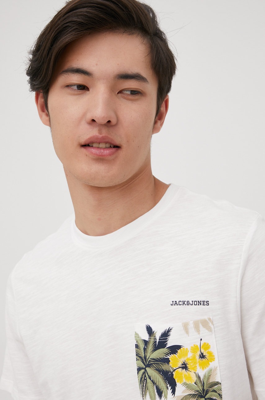 

Памучна тениска Jack & Jones в бяло с принт, Бял