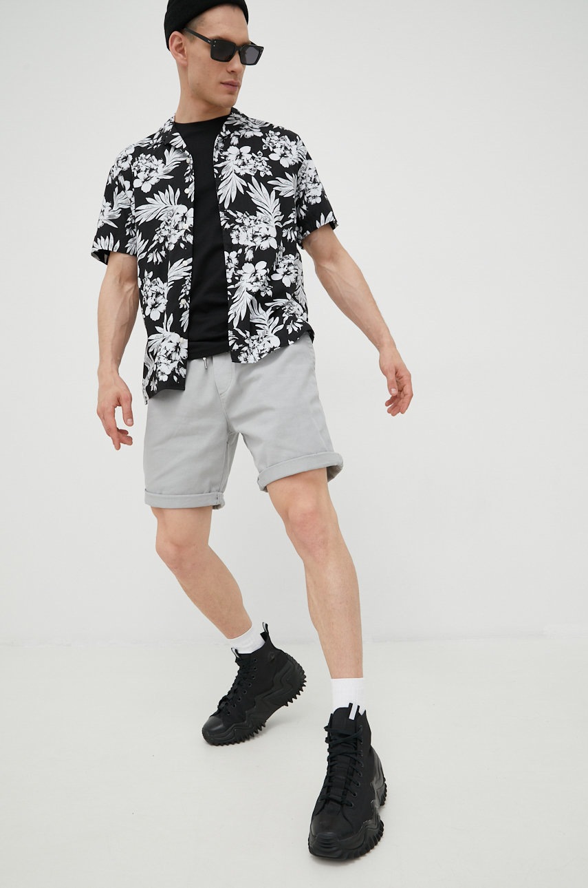 

Хлопковая футболка Jack & Jones цвет чёрный с принтом
