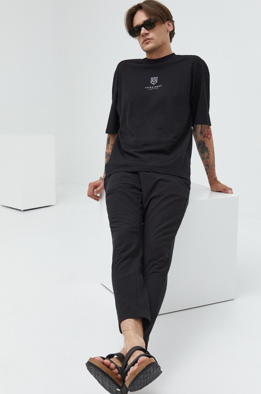 

Памучна тениска Premium by Jack&Jones в черно с принт, Черен