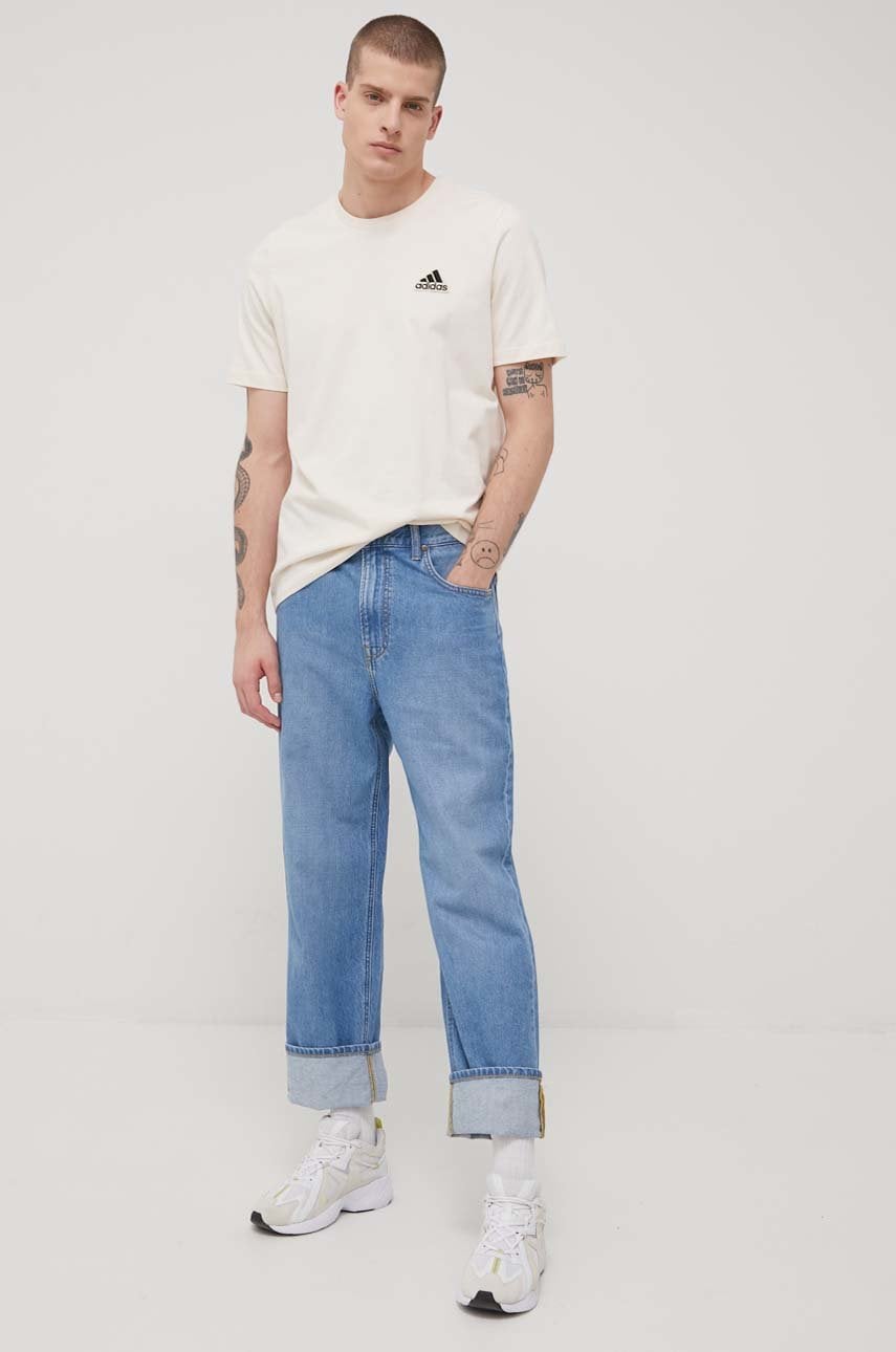Adidas tricou din bumbac culoarea bej, cu imprimeu