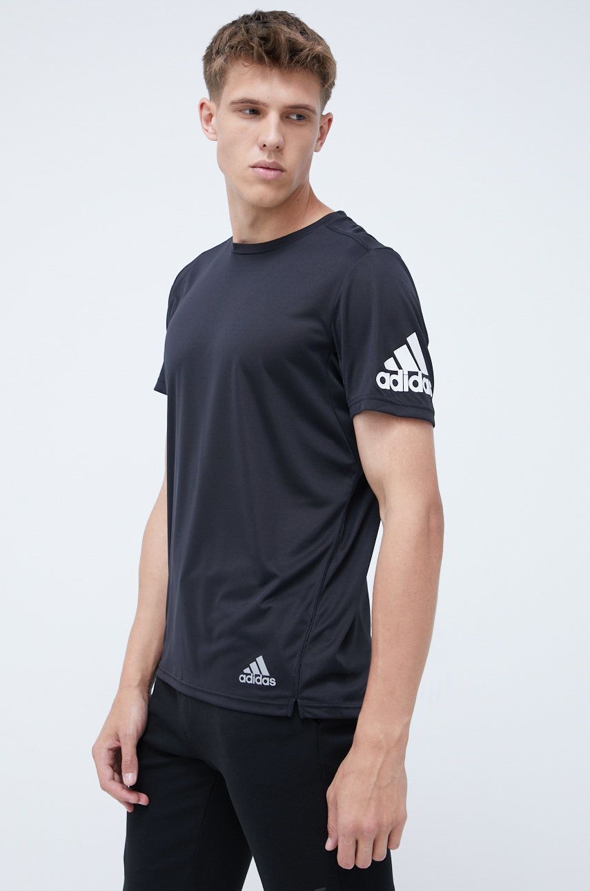 Levně Běžecké tričko adidas Performance Run It HB7470 černá barva, s potiskem