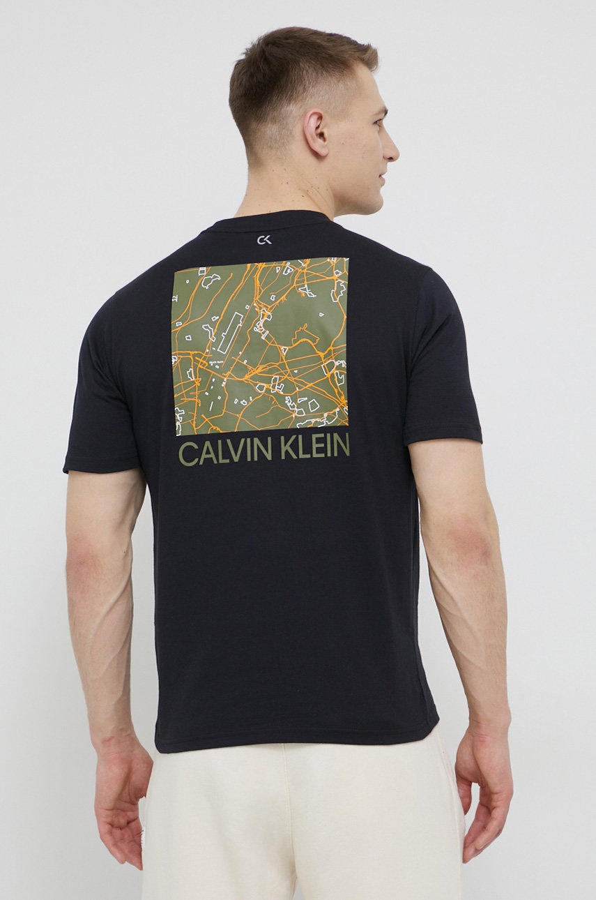 

Тениска Calvin Klein Performance мъжка в черно с изчистен дизайн, Черен