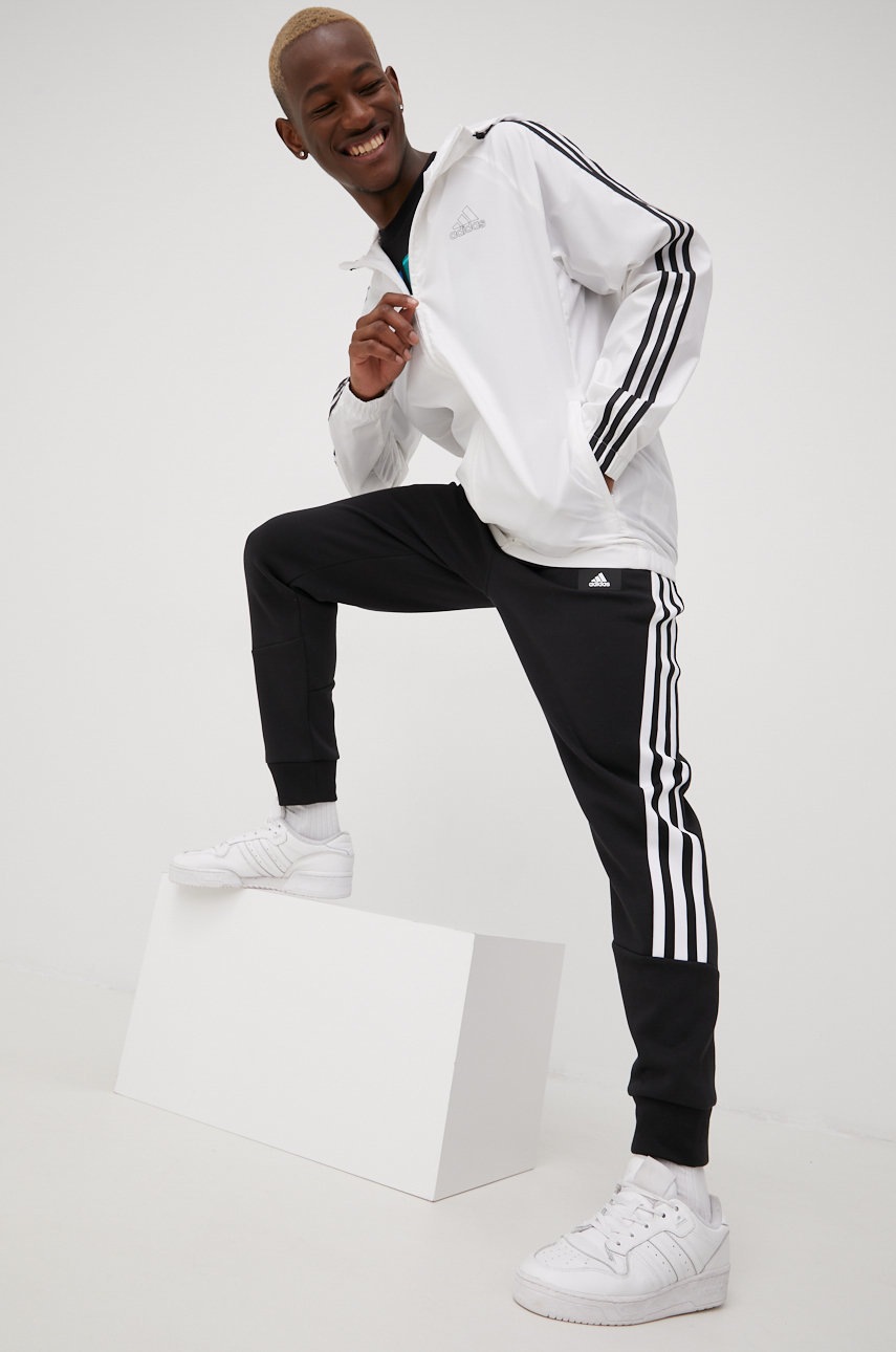 

Бавовняна футболка adidas колір чорний з принтом