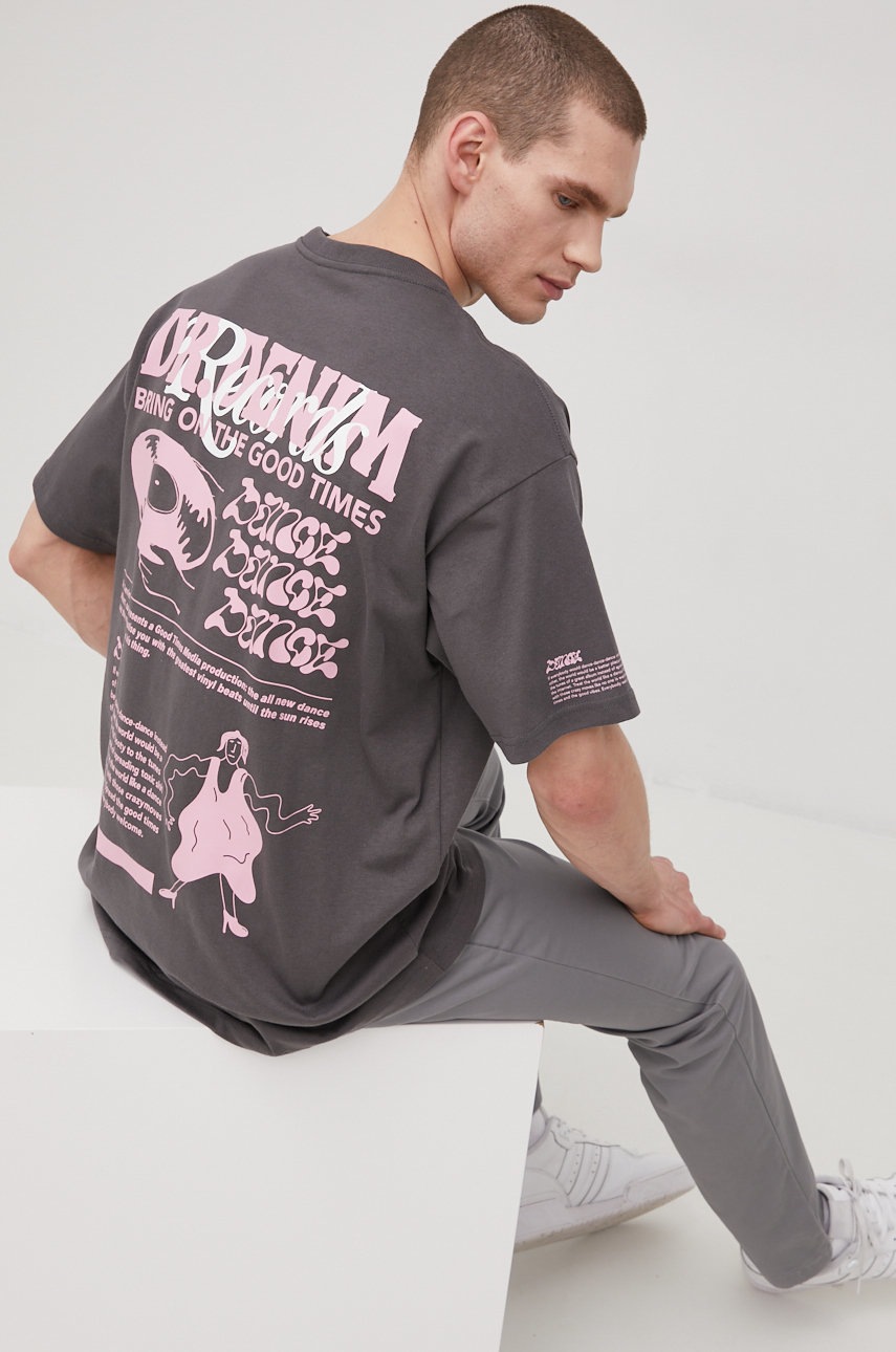 

Памучна тениска Dr. Denim в сиво с принт, Сив