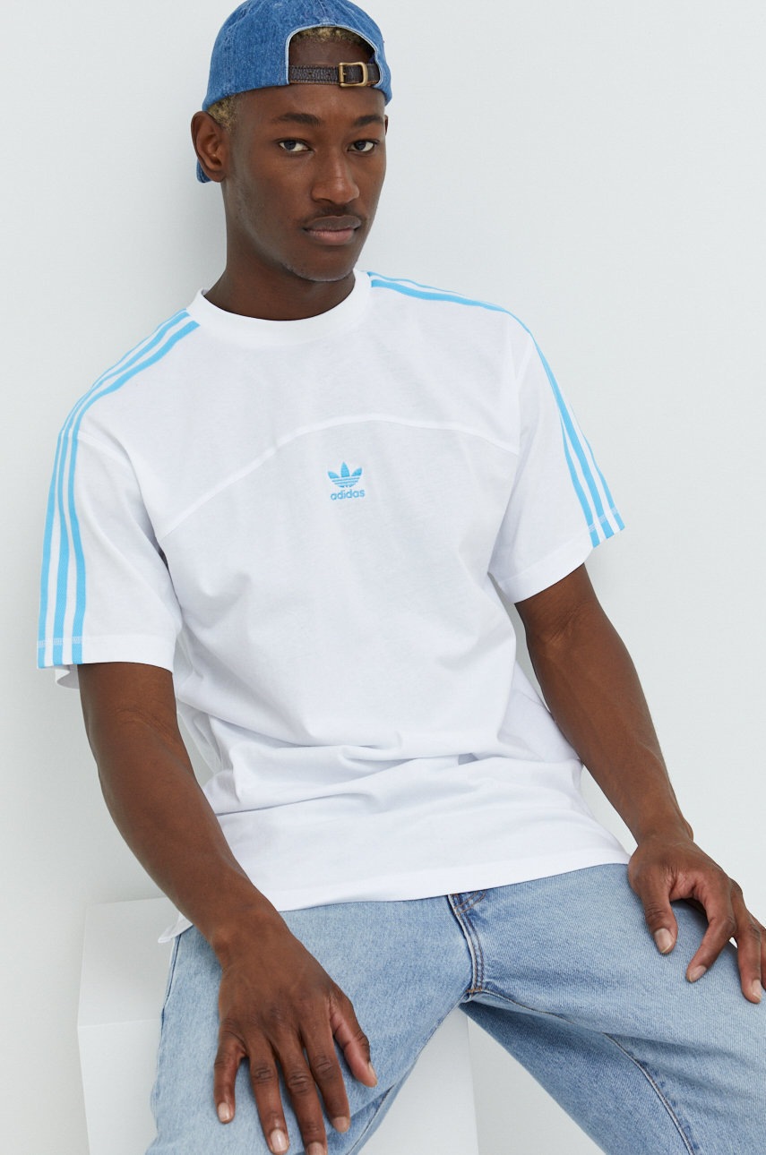 

Памучна тениска adidas Originals в бяло с апликация, Бял
