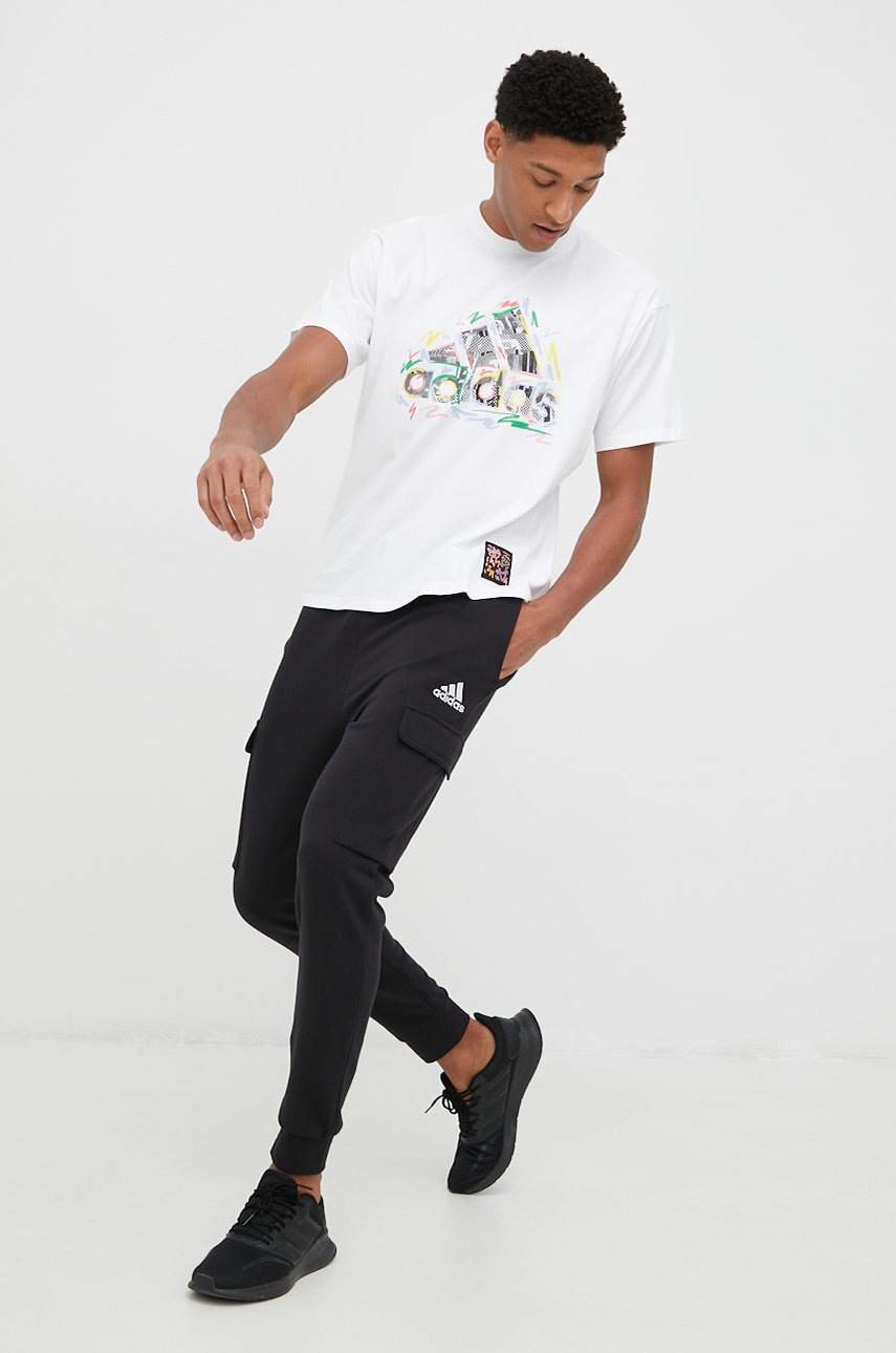 

Хлопковая футболка adidas Performance Pride цвет белый с принтом