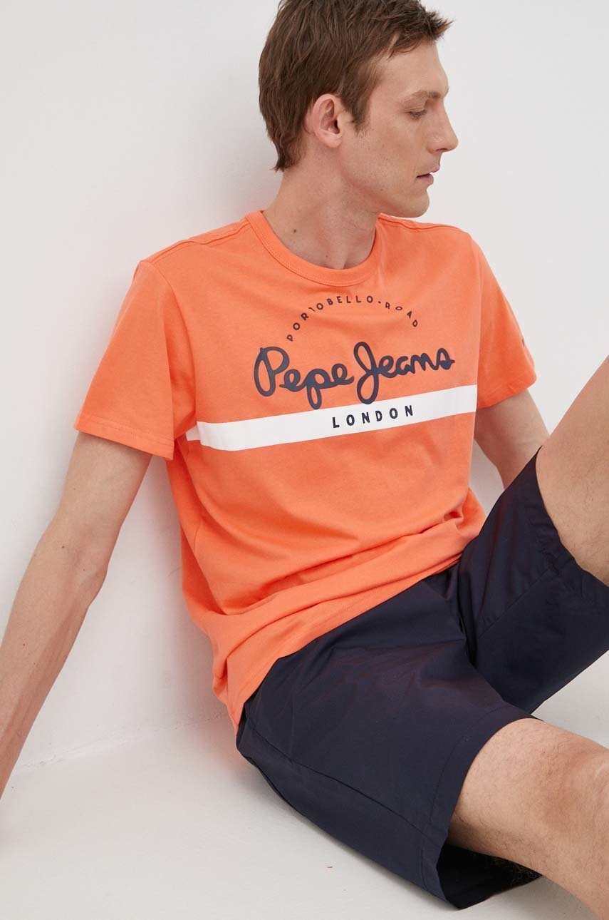 

Памучна тениска Pepe Jeans Abrel в оранжево с принт, Оранжев