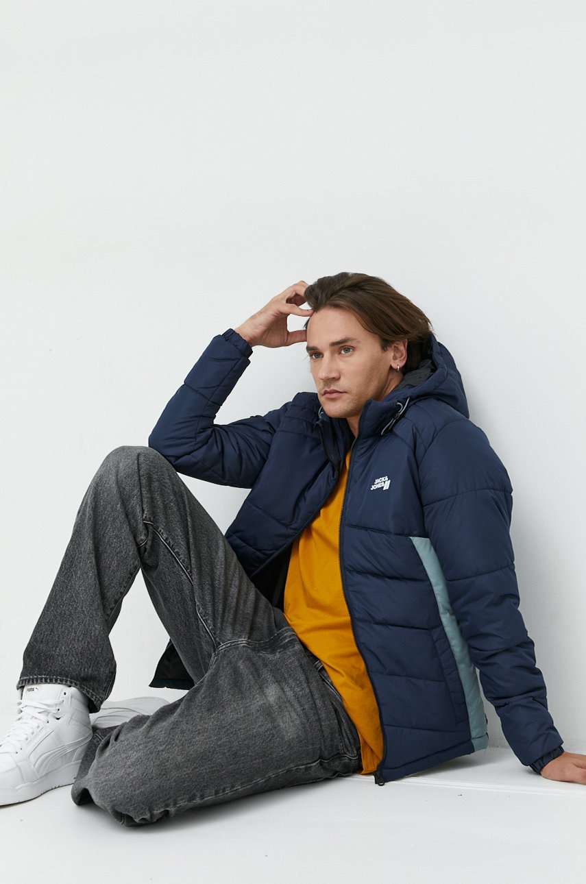 

Хлопковая футболка Jack & Jones цвет жёлтый с аппликацией