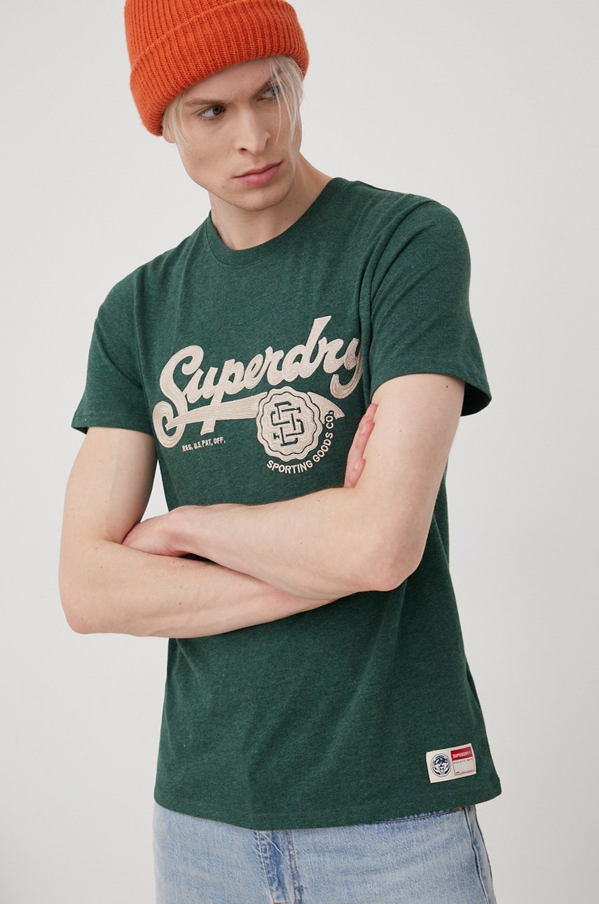 

Тениска Superdry в зелено с апликация, Зелен