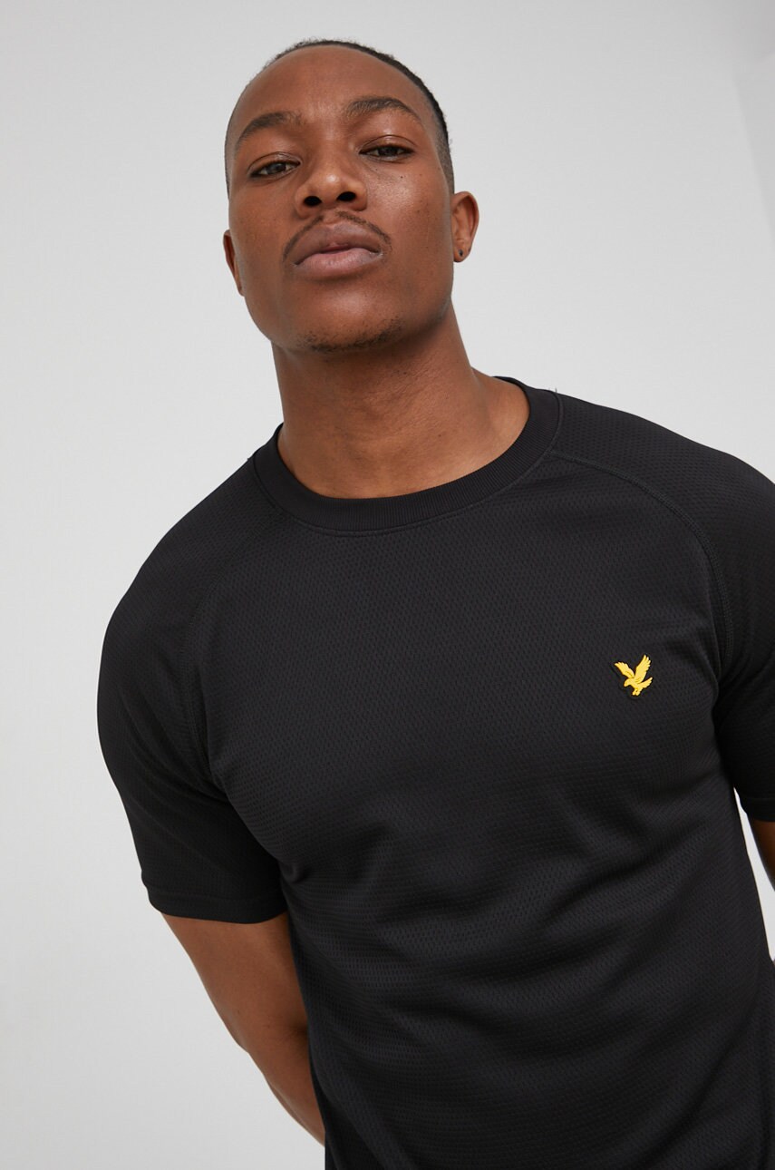 

Тениска Lyle & Scott в черно с изчистен дизайн, Черен