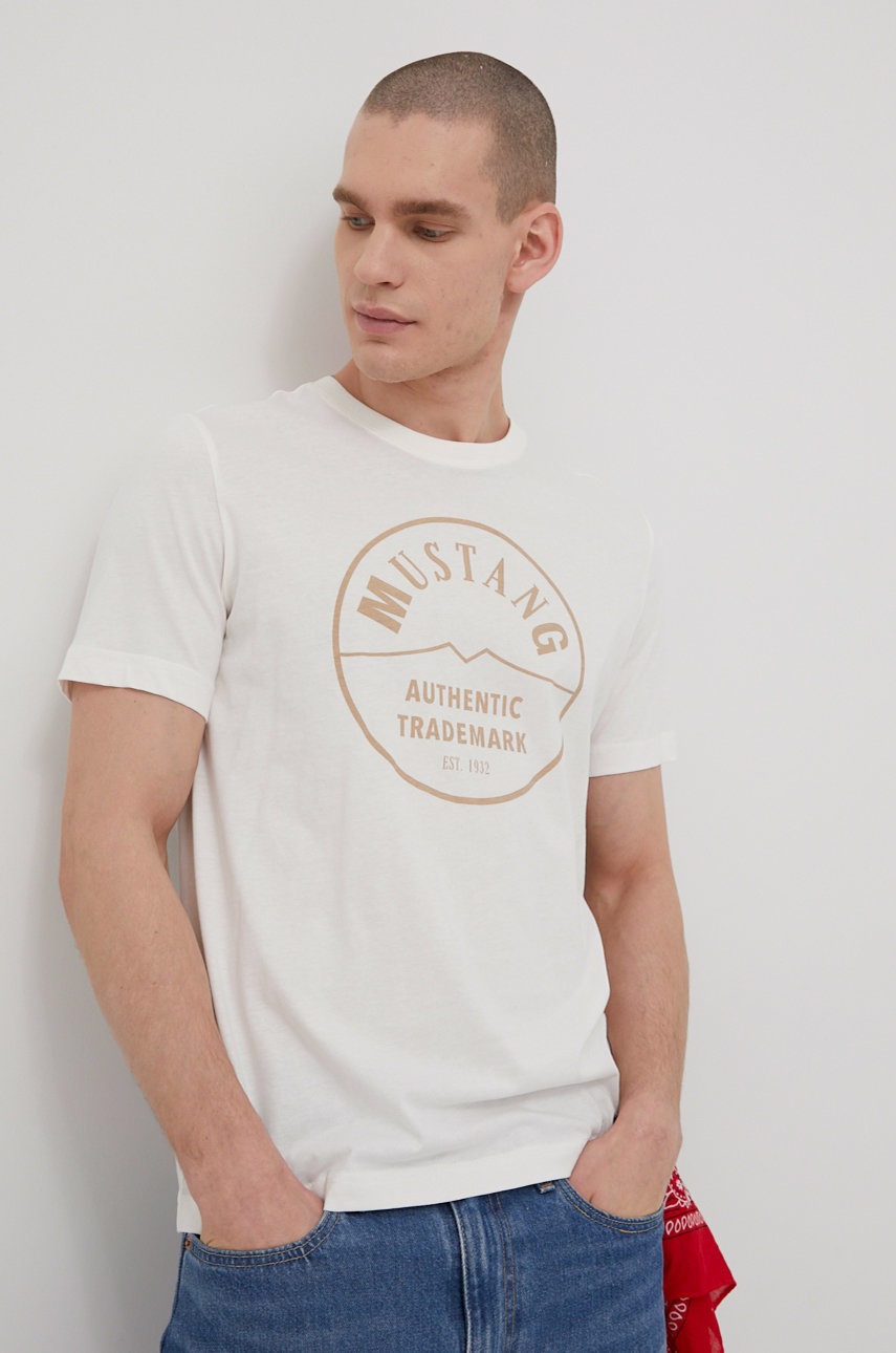 Mustang tricou din bumbac culoarea bej, cu imprimeu