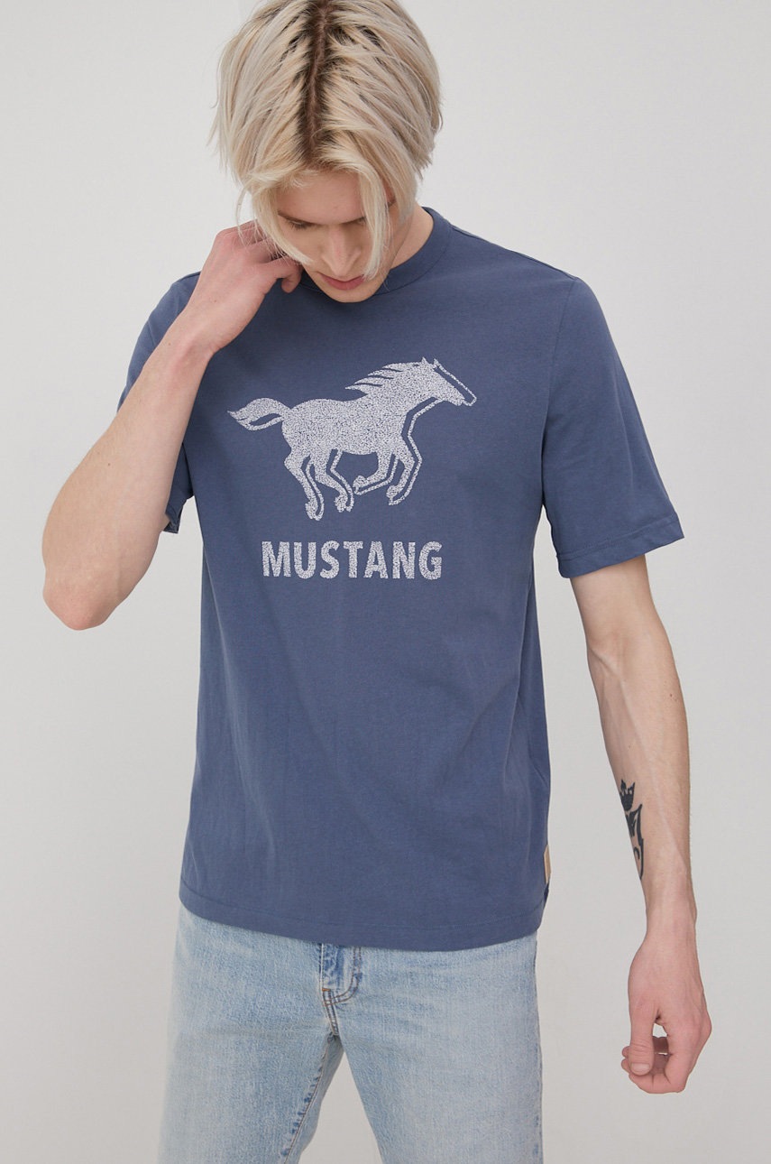 

Памучна тениска Mustang в тъмносиньо с принт, Тъмносин