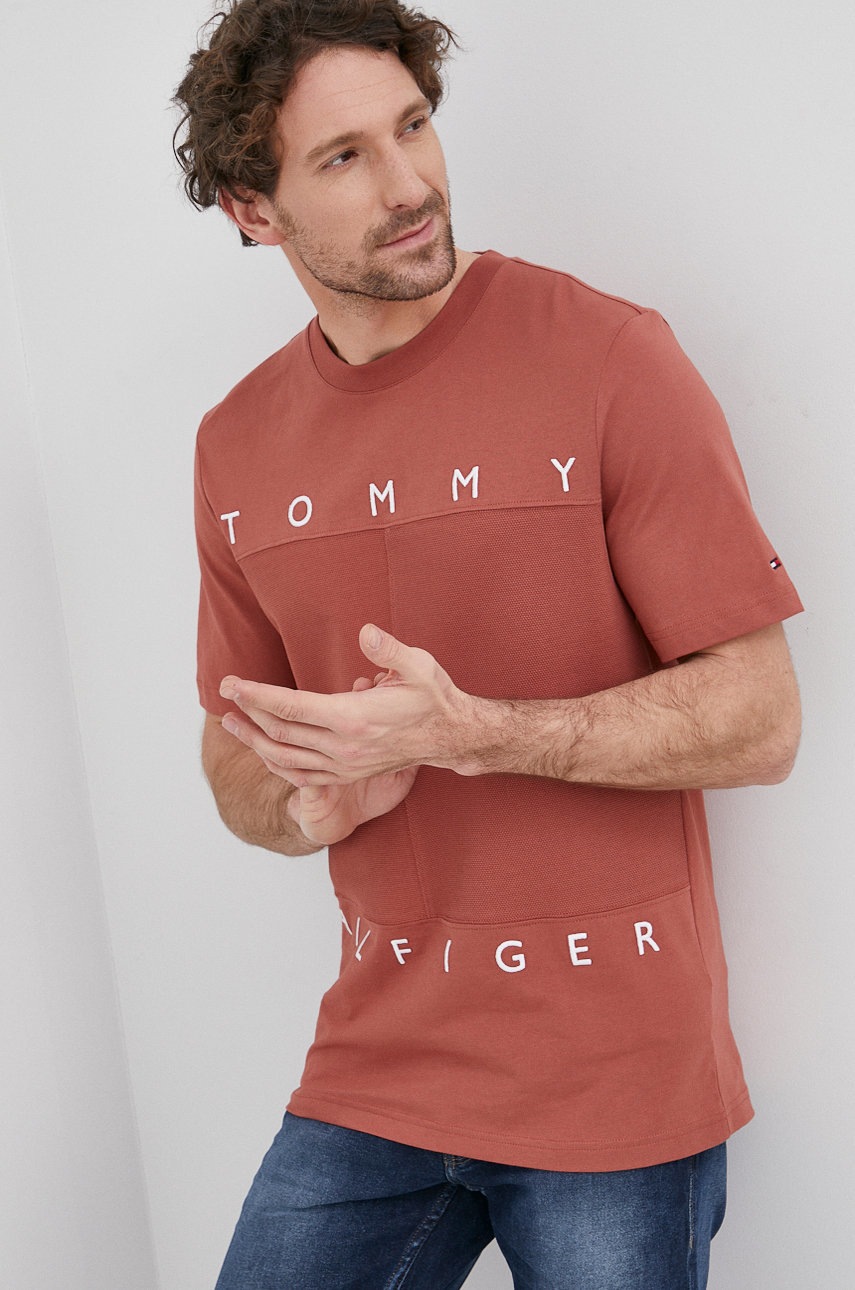 

Памучна тениска Tommy Hilfiger в оранжево с апликация, Оранжев