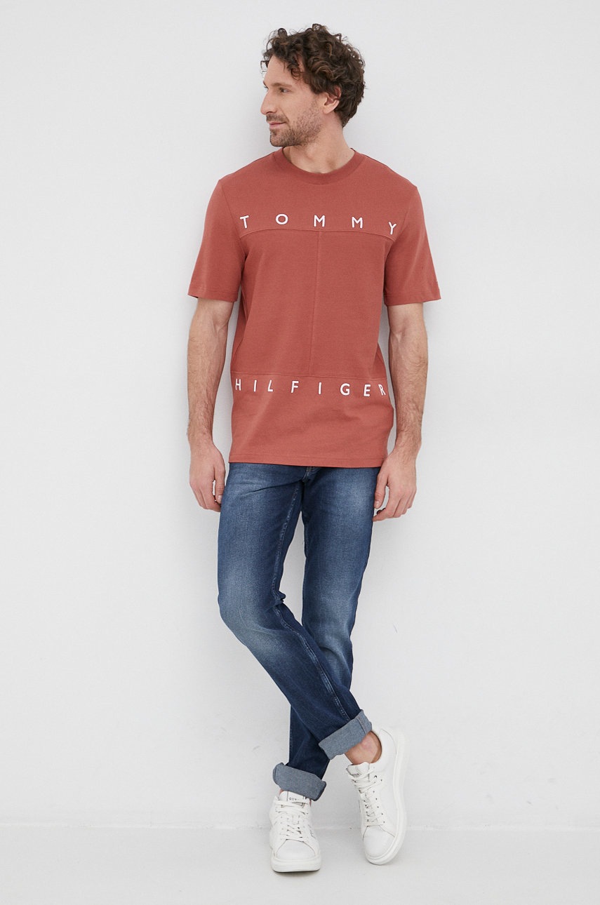 

Хлопковая футболка Tommy Hilfiger цвет оранжевый с аппликацией