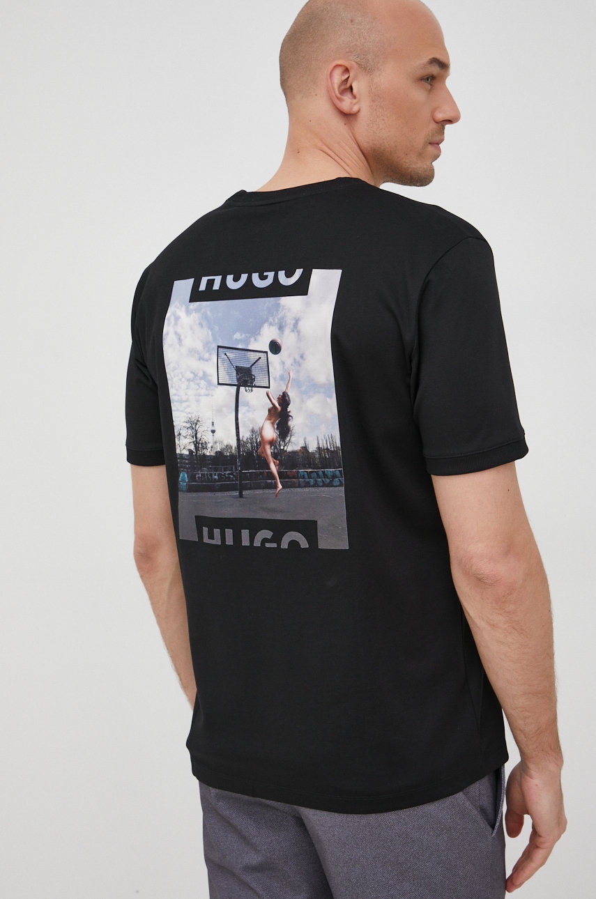 

Тениска HUGO Hugo X Alexey Kondakov Collab в черно с принт, Черен