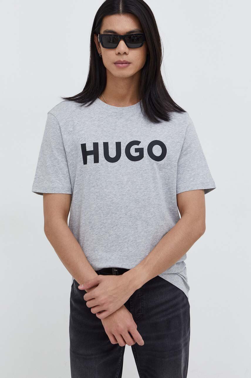 Levně Bavlněné tričko HUGO šedá barva, s potiskem, 50467556
