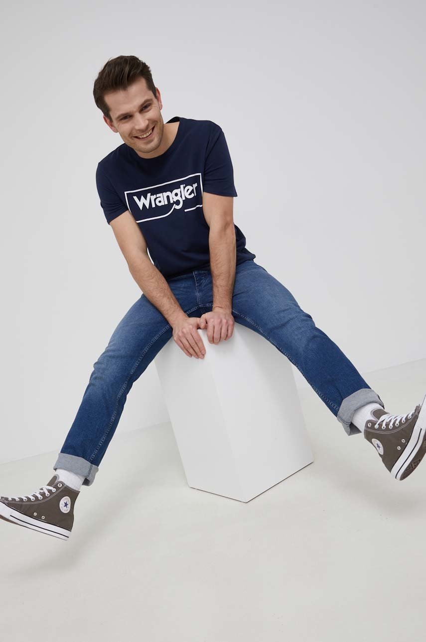 

Памучна тениска Wrangler в тъмносиньо с принт, Тъмносин