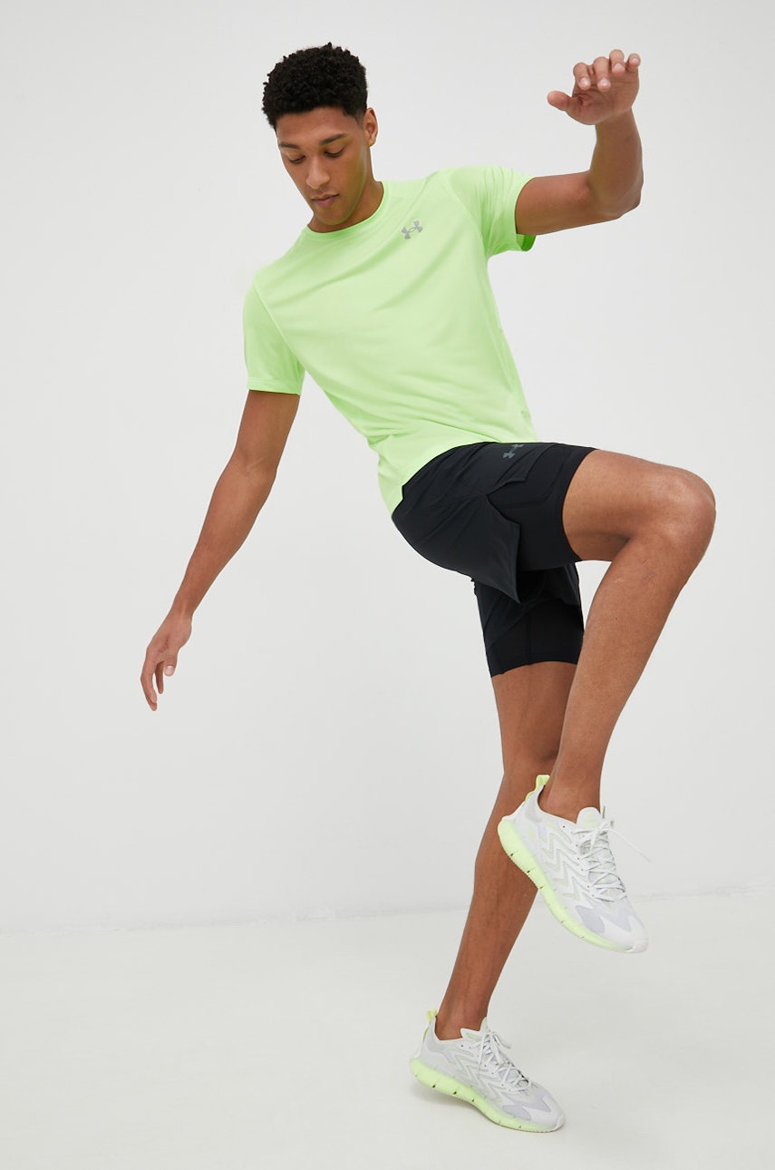 

Футболка для бега Under Armour Speed Stride 2.0 1369743 цвет зелёный однотонная