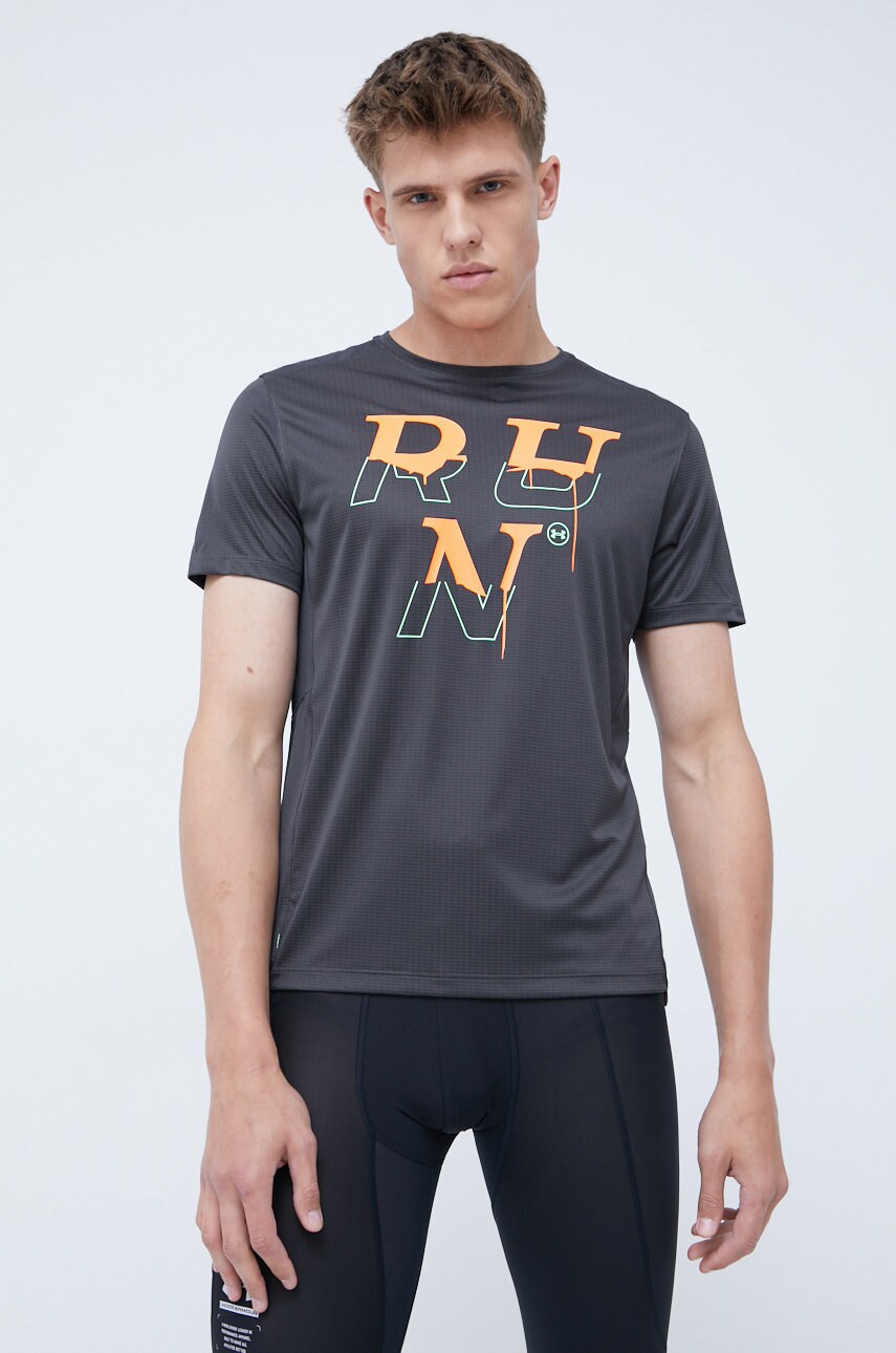 Under armour tricou de alergare speed stride 2.0 1372035 culoarea gri, cu imprimeu