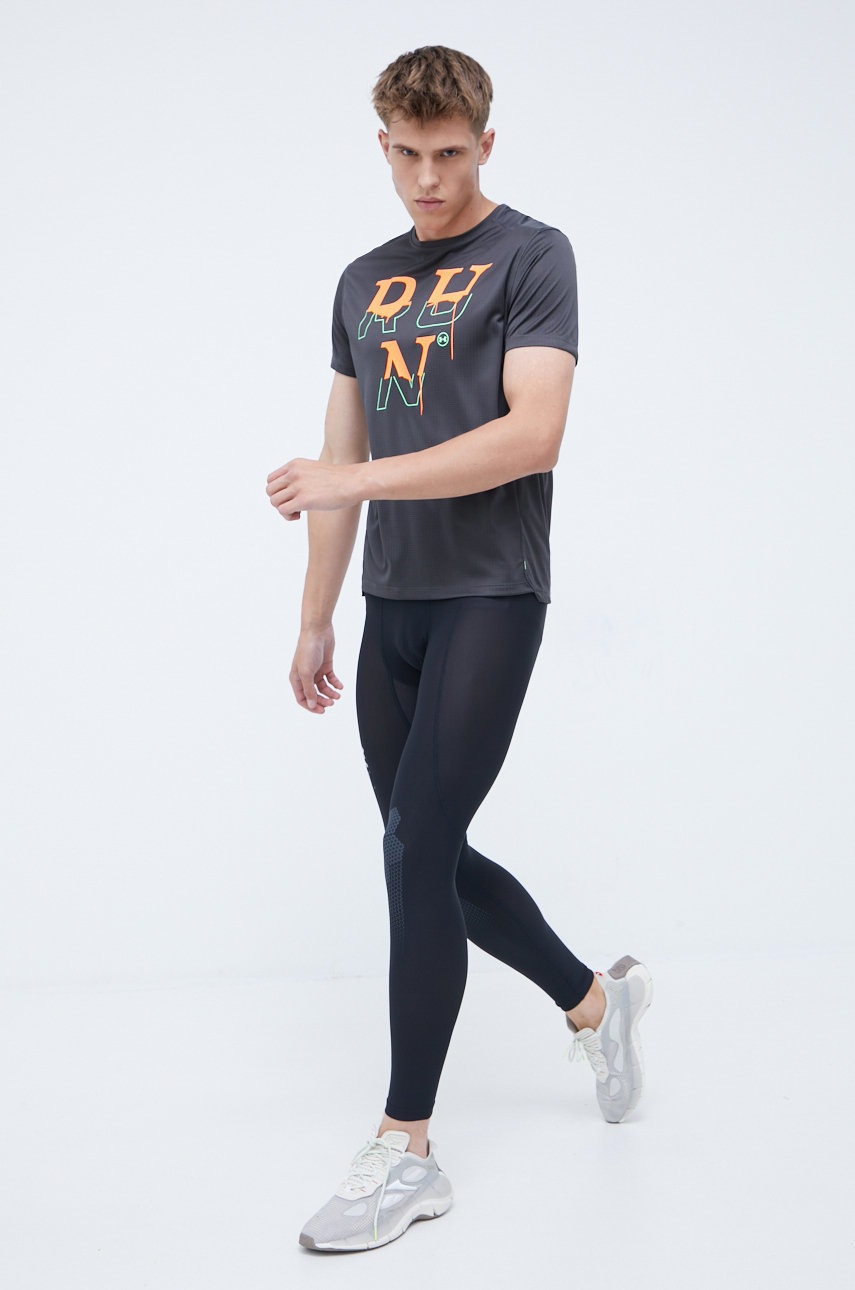 

Бігова футболка Under Armour Speed Stride 2.0 1372035 колір сірий з принтом