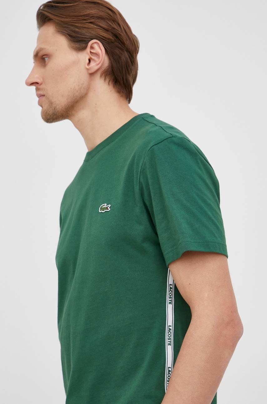

Хлопковая футболка Lacoste цвет зелёный однотонный