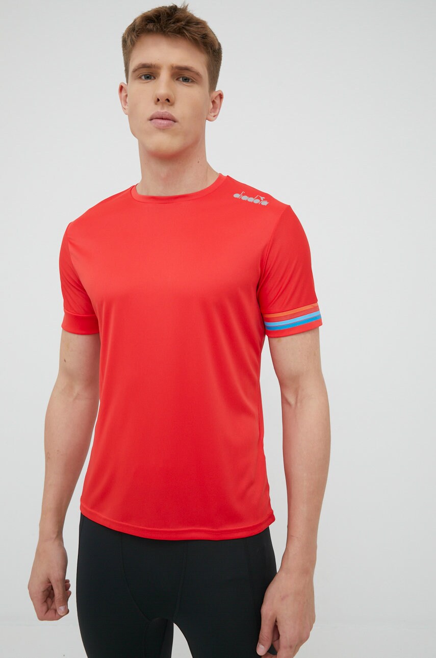 Diadora tricou de alergare culoarea rosu, neted