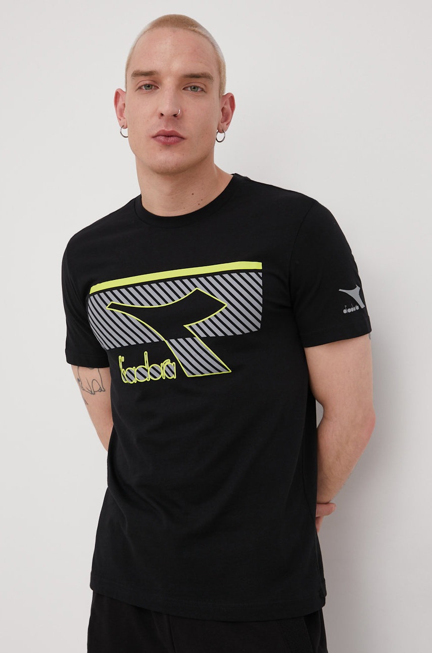 

Памучна тениска Diadora в черно с принт, Черен