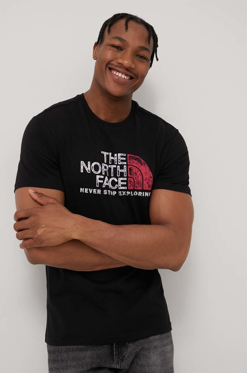 

Памучна тениска The North Face в черно с принт, Черен