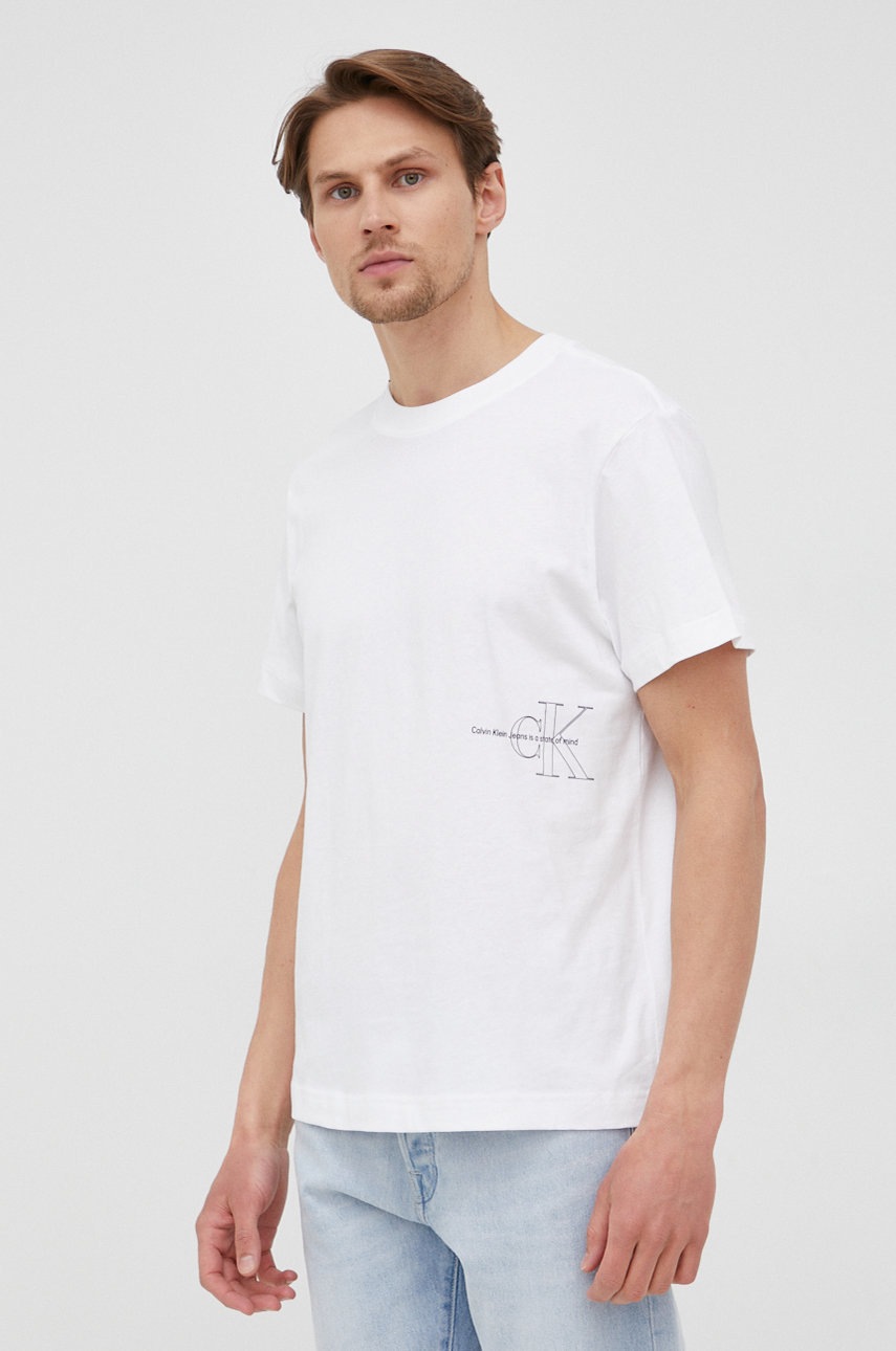 

Памучна тениска Calvin Klein Jeans в бяло с принт, Бял