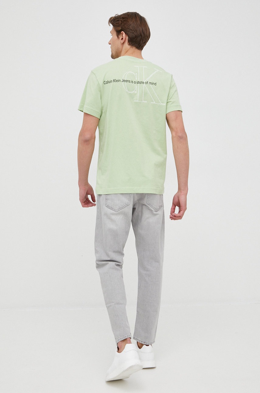 

Памучна тениска Calvin Klein Jeans в зелено с принт, Зелен