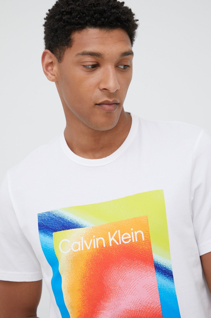 

Горнище на пижама с къси ръкави Calvin Klein Underwear в бяло с принт, Бял