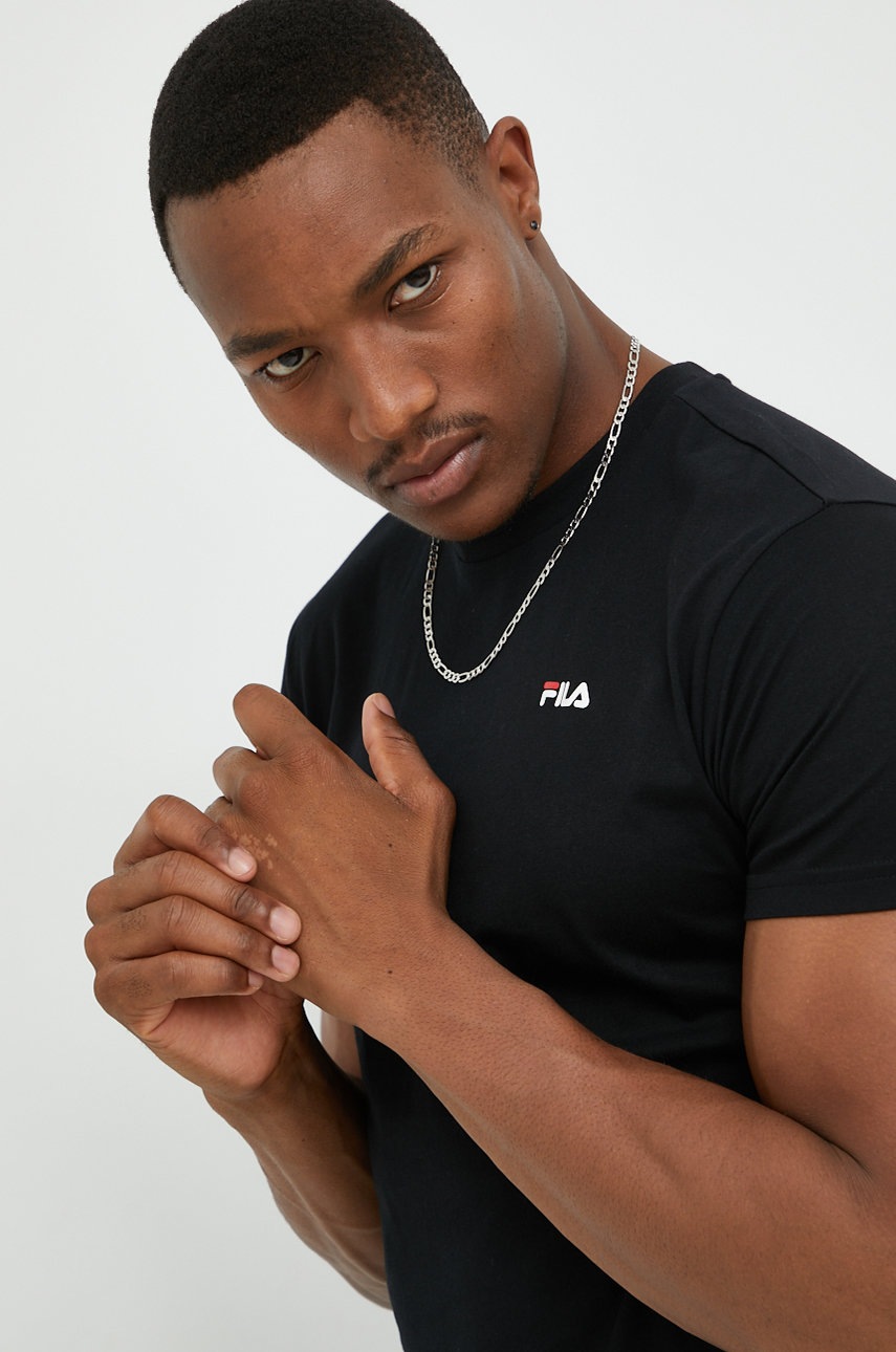 

Хлопковая футболка Fila цвет чёрный однотонная