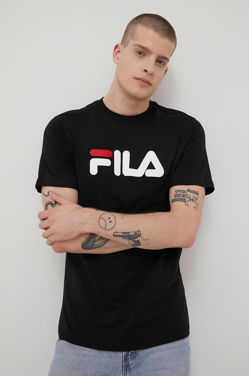 

Бавовняна футболка Fila колір чорний з принтом