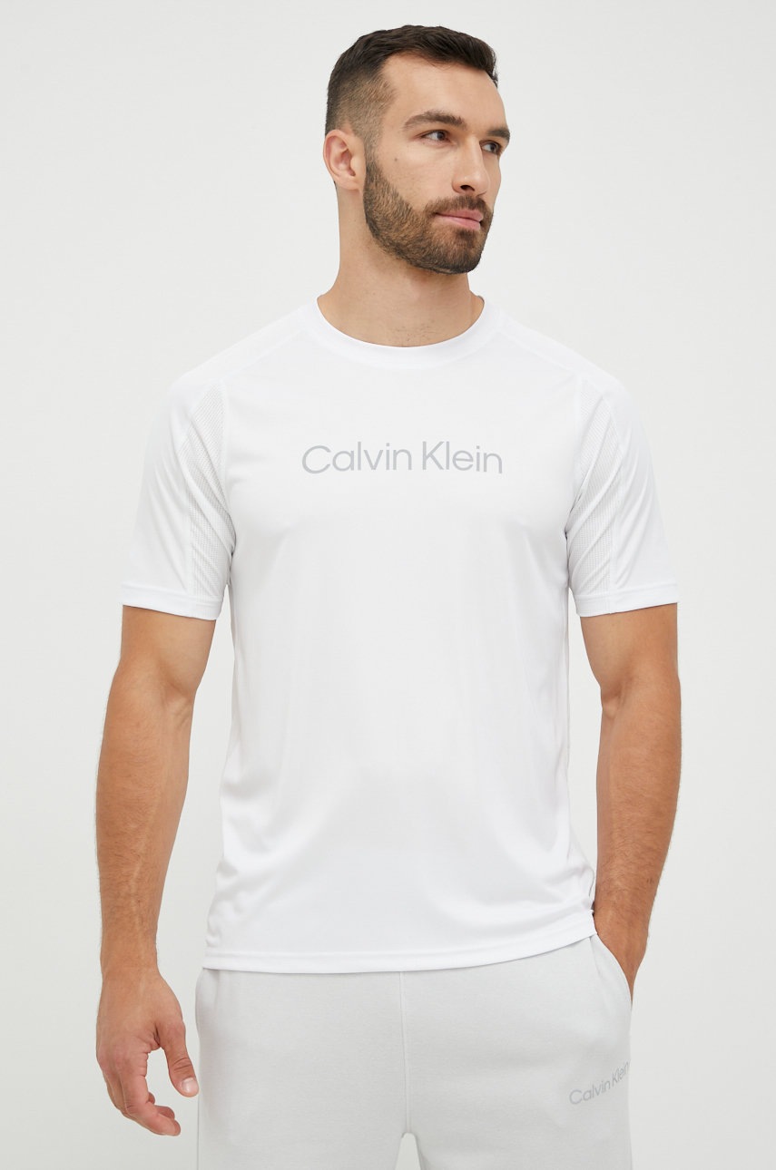 

Тениска за трениране Calvin Klein Performance Ck Essentials в бяло с принт, Бял