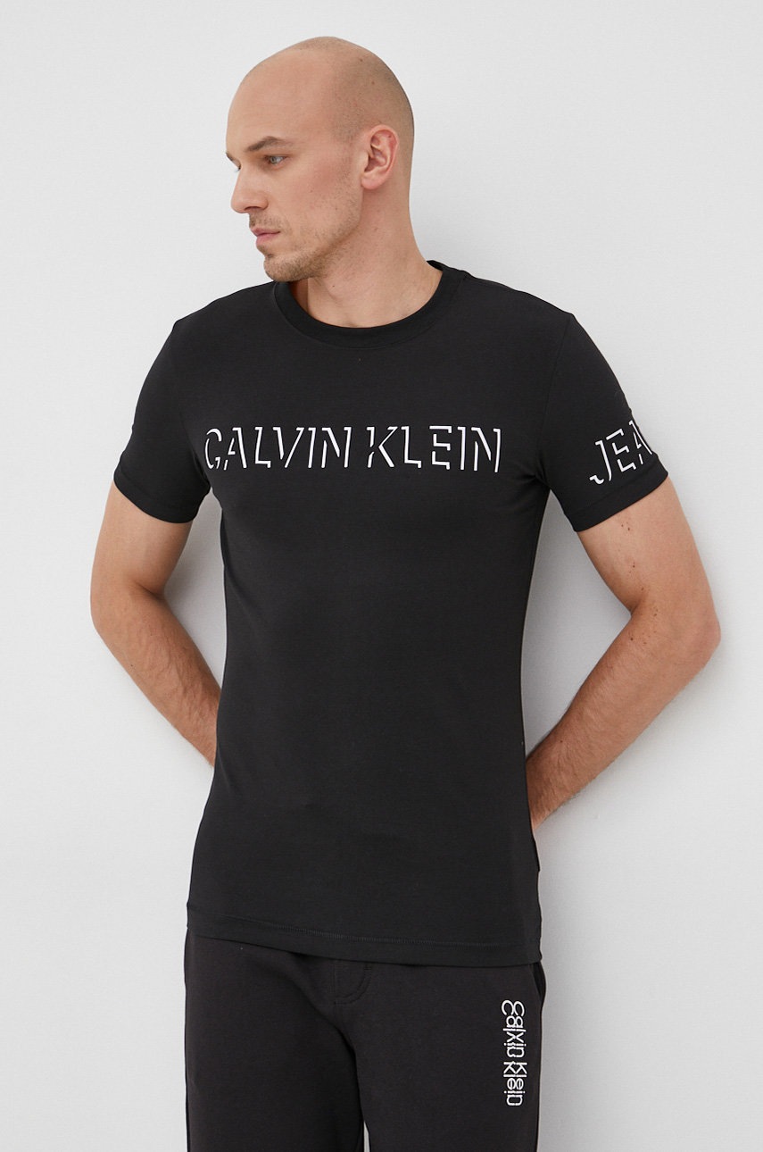 

Тениска Calvin Klein Jeans мъжки в черно с принт, Черен